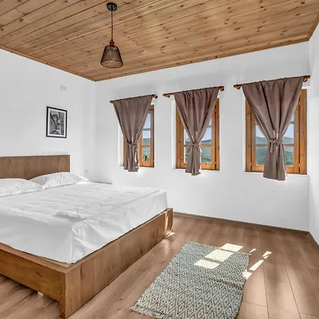 فندق Sophie Castle 4*